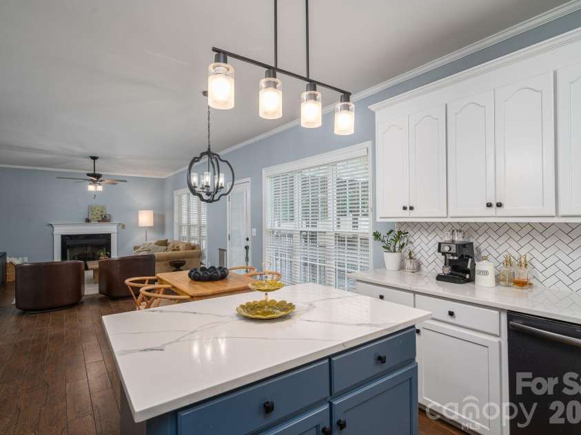 908 Carole Summey Drive, Dallas, NC 28034.  MLS# CAR4415681, YatesRealty ID 45052. 