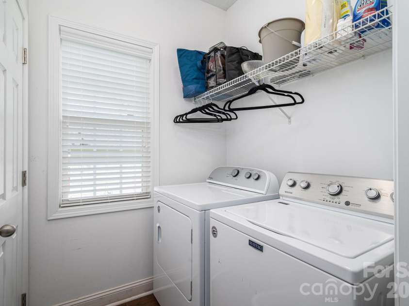 908 Carole Summey Drive, Dallas, NC 28034.  MLS# CAR4415681, YatesRealty ID 45052. 