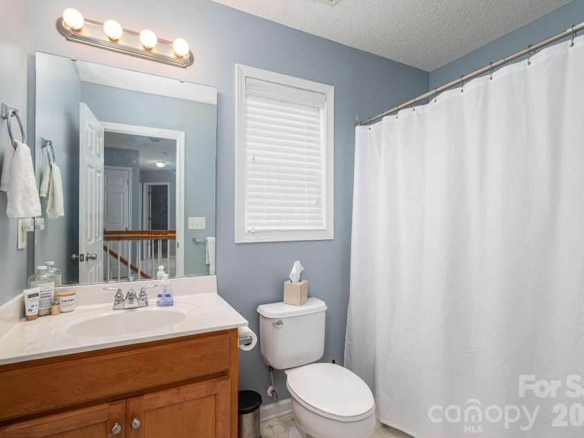 908 Carole Summey Drive, Dallas, NC 28034.  MLS# CAR4415681, YatesRealty ID 45052. 