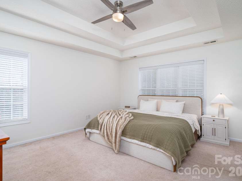 908 Carole Summey Drive, Dallas, NC 28034.  MLS# CAR4415681, YatesRealty ID 45052. 