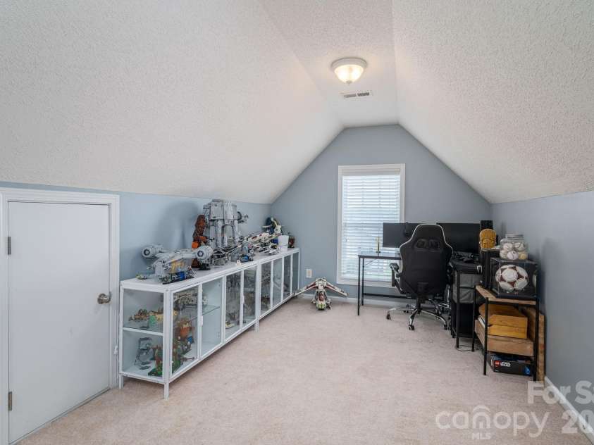 908 Carole Summey Drive, Dallas, NC 28034.  MLS# CAR4415681, YatesRealty ID 45052. 