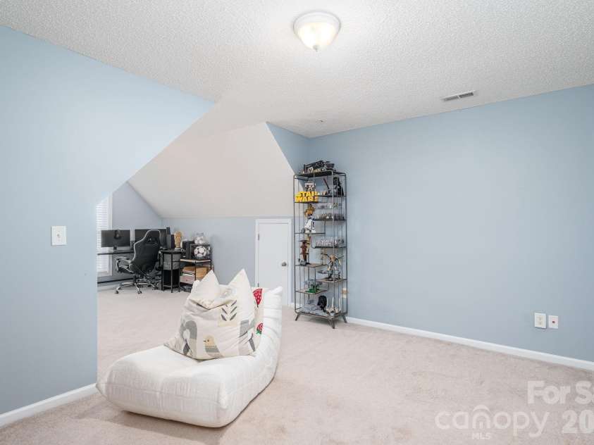 908 Carole Summey Drive, Dallas, NC 28034.  MLS# CAR4415681, YatesRealty ID 45052. 