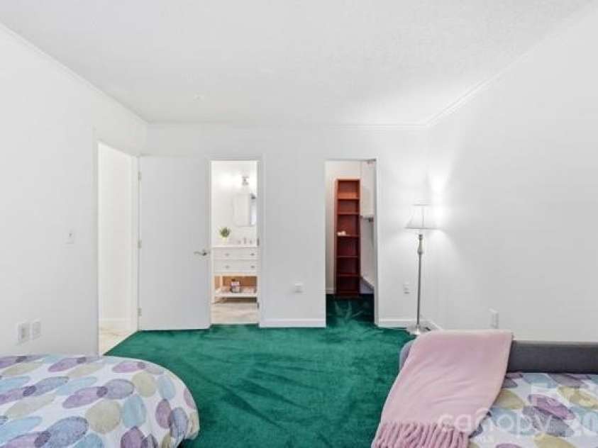 4816 Spring Lake Road, Charlotte, NC 28212.  MLS# CAR4408673, YatesRealty ID 45055. Primary Room