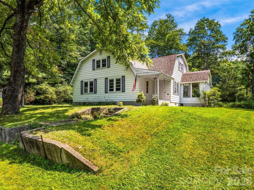 680 Pennsylvania Road, Arden, NC 28704.  MLS# CAR4409240, YatesRealty ID 45056. 