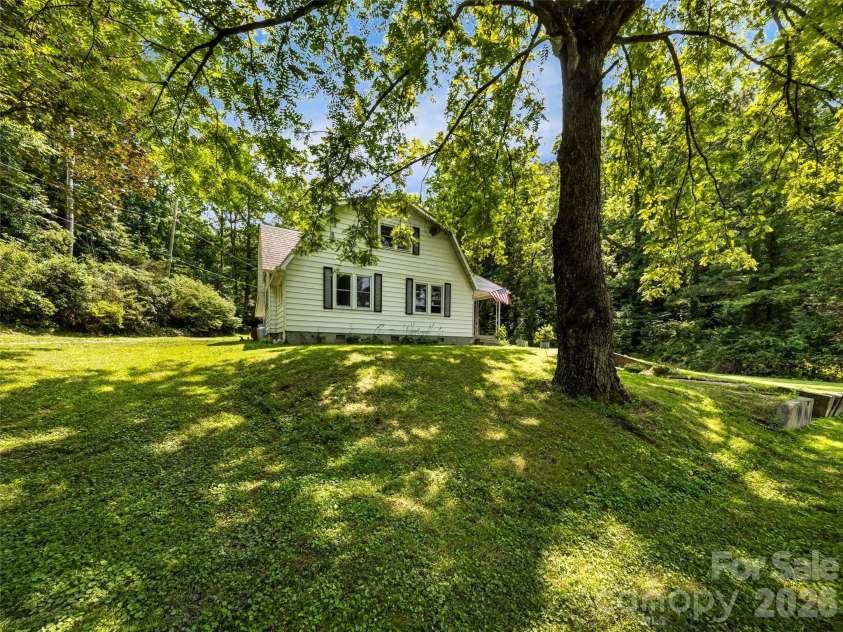 680 Pennsylvania Road, Arden, NC 28704.  MLS# CAR4409240, YatesRealty ID 45056. 
