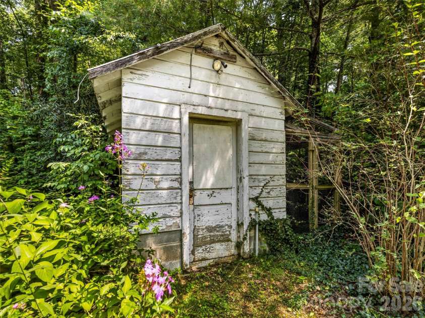 680 Pennsylvania Road, Arden, NC 28704.  MLS# CAR4409240, YatesRealty ID 45056. 