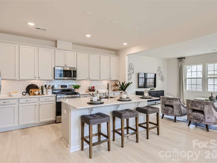 941 Cobbled Way, Fort Mill, SC 29715.  MLS# CAR4348916, YatesRealty ID 4506. 