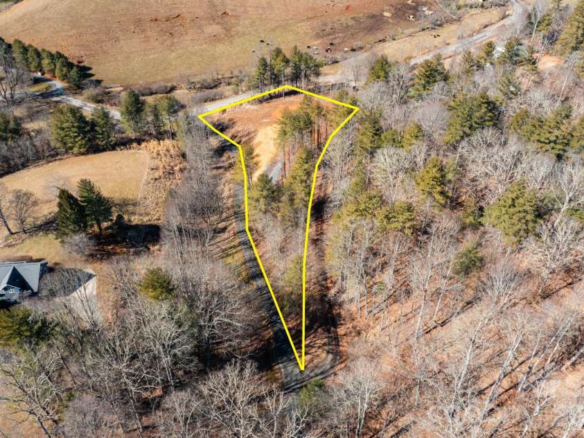 TBD Kelly Hunter Road, Marshall, NC 28753.  MLS# CAR4345311, YatesRealty ID 4506. Lot lines are approximate. 