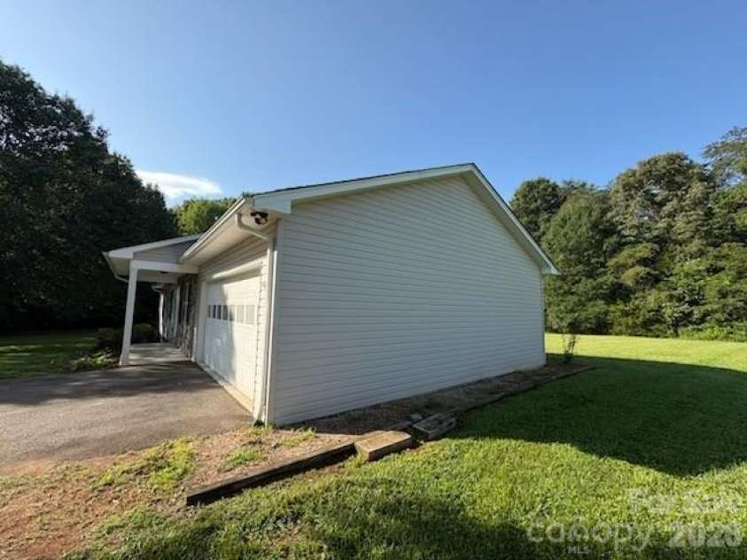 150 Pattys Place, Stony Point, NC 28678.  MLS# CAR4414869, YatesRealty ID 45065. 