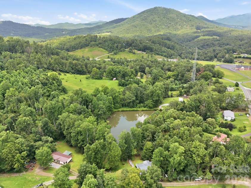 428 Hoot Owl Road, Spruce Pine, NC 28777.  MLS# CAR4413253, YatesRealty ID 45066. 
