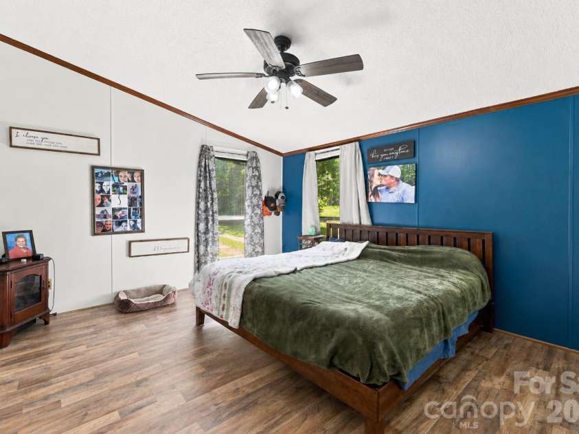 428 Hoot Owl Road, Spruce Pine, NC 28777.  MLS# CAR4413253, YatesRealty ID 45066. 
