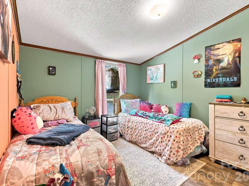 428 Hoot Owl Road, Spruce Pine, NC 28777.  MLS# CAR4413253, YatesRealty ID 45066. 
