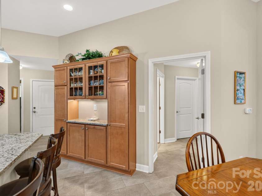 128 Lone Oak Circle, Rock Hill, SC 29732.  MLS# CAR4415274, YatesRealty ID 45067. 