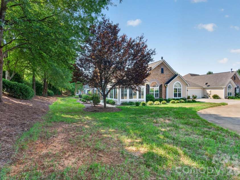 128 Lone Oak Circle, Rock Hill, SC 29732.  MLS# CAR4415274, YatesRealty ID 45067. 