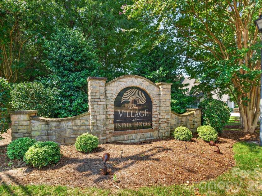 128 Lone Oak Circle, Rock Hill, SC 29732.  MLS# CAR4415274, YatesRealty ID 45067. 