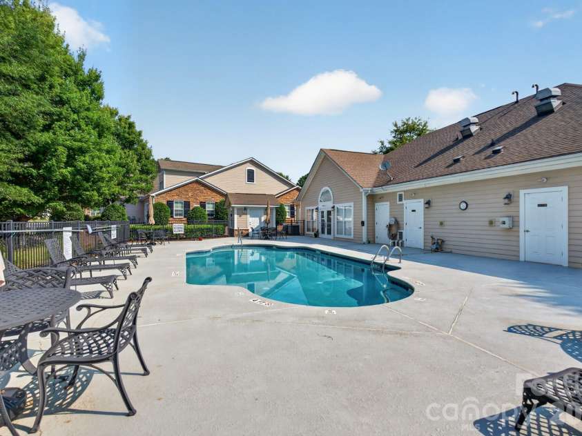 128 Lone Oak Circle, Rock Hill, SC 29732.  MLS# CAR4415274, YatesRealty ID 45067. Community Pool