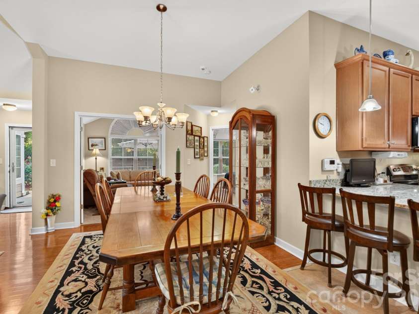 128 Lone Oak Circle, Rock Hill, SC 29732.  MLS# CAR4415274, YatesRealty ID 45067. Dining Area