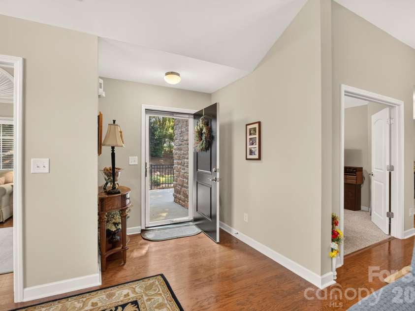 128 Lone Oak Circle, Rock Hill, SC 29732.  MLS# CAR4415274, YatesRealty ID 45067. Entrance