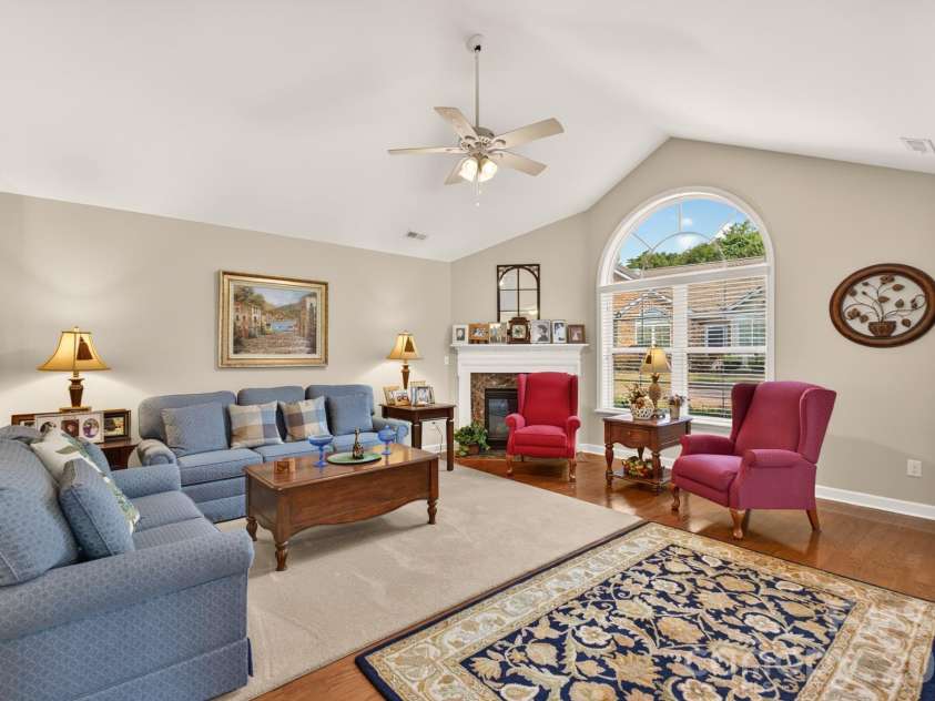 128 Lone Oak Circle, Rock Hill, SC 29732.  MLS# CAR4415274, YatesRealty ID 45067. Living Room