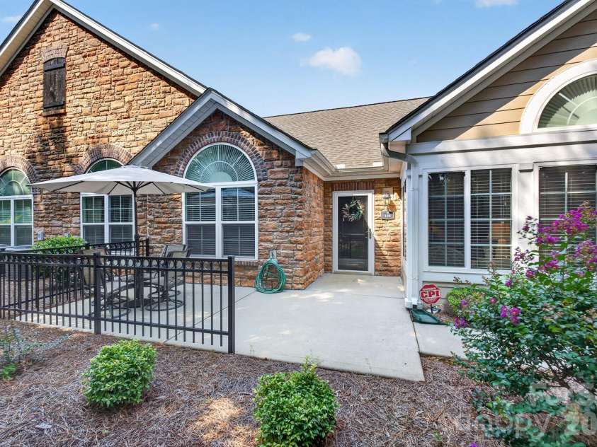 128 Lone Oak Circle, Rock Hill, SC 29732.  MLS# CAR4415274, YatesRealty ID 45067. Private Patio