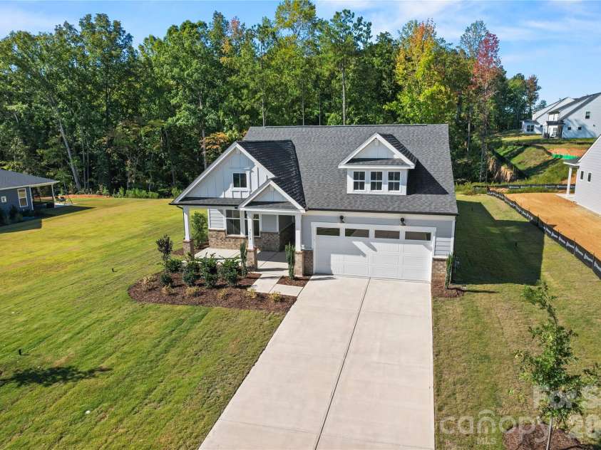 7512 Pedigree Circle, Lancaster, SC 29720.  MLS# CAR4415688, YatesRealty ID 45068. Desirable home site with dense tree surroundings and distanced side neighbor