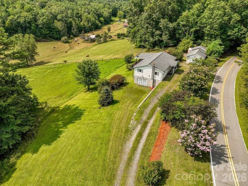 427 Big Brush Creek Road, Green Mountain, NC 28740.  MLS# CAR4415308, YatesRealty ID 45069. 