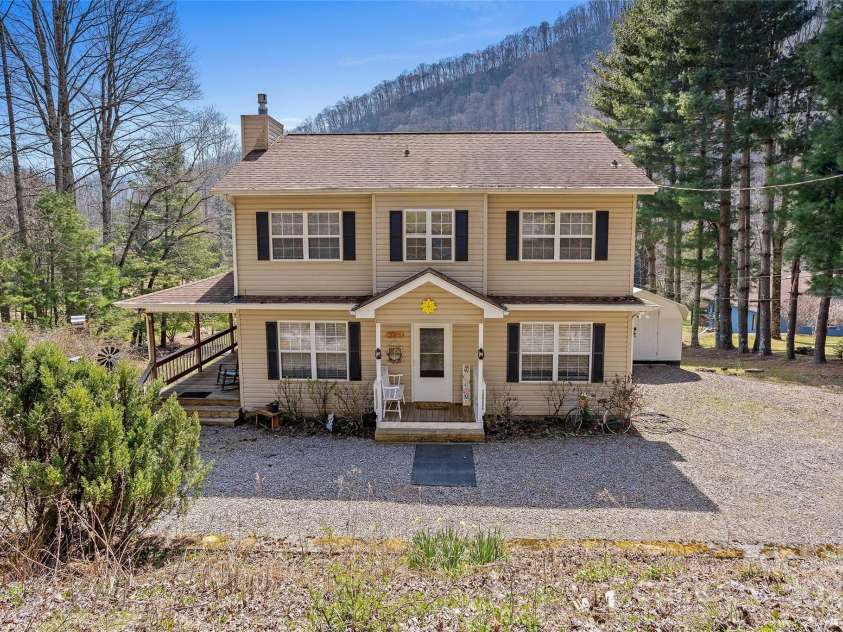 333 Laurel Branch Road, Maggie Valley, NC 28751.  MLS# CAR4242992, YatesRealty ID 4507. 