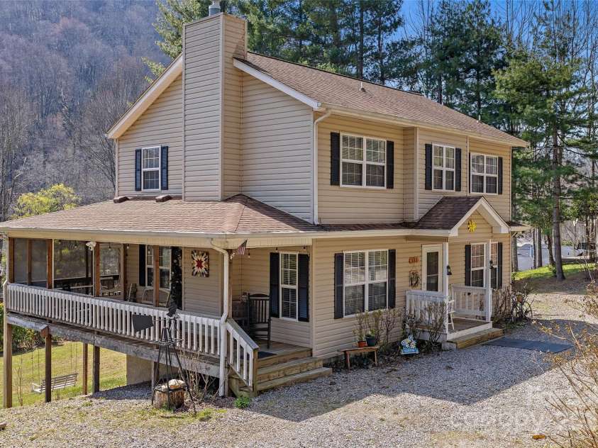 333 Laurel Branch Road, Maggie Valley, NC 28751.  MLS# CAR4242992, YatesRealty ID 4507. 