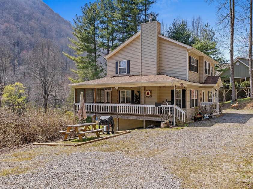333 Laurel Branch Road, Maggie Valley, NC 28751.  MLS# CAR4242992, YatesRealty ID 4507. 