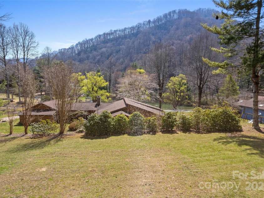 333 Laurel Branch Road, Maggie Valley, NC 28751.  MLS# CAR4242992, YatesRealty ID 4507. 