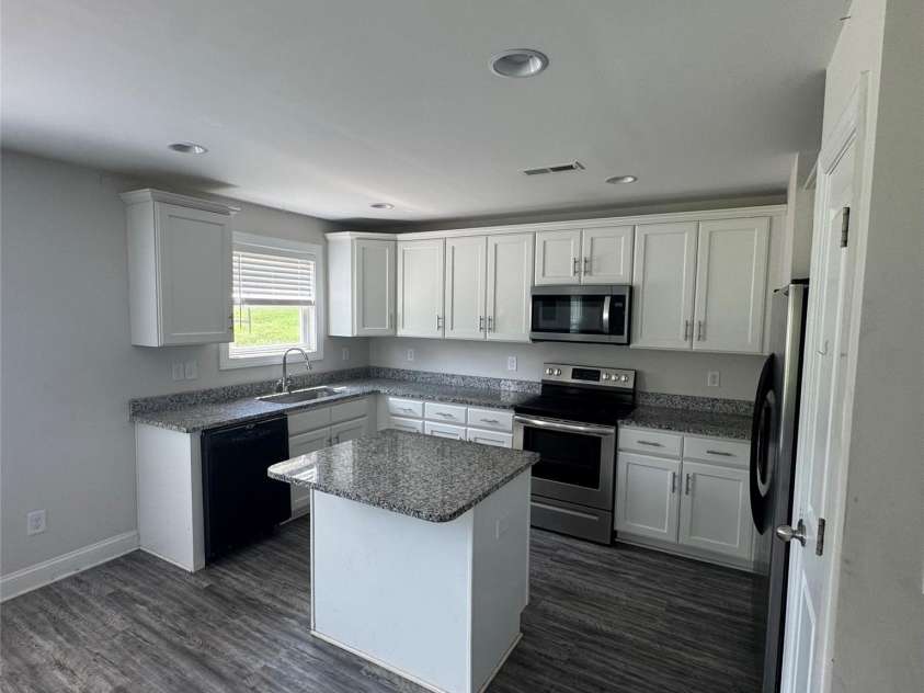303 2nd Avenue, China Grove, NC 28023.  MLS# CAR4415638, YatesRealty ID 45070. Stainless appliances
