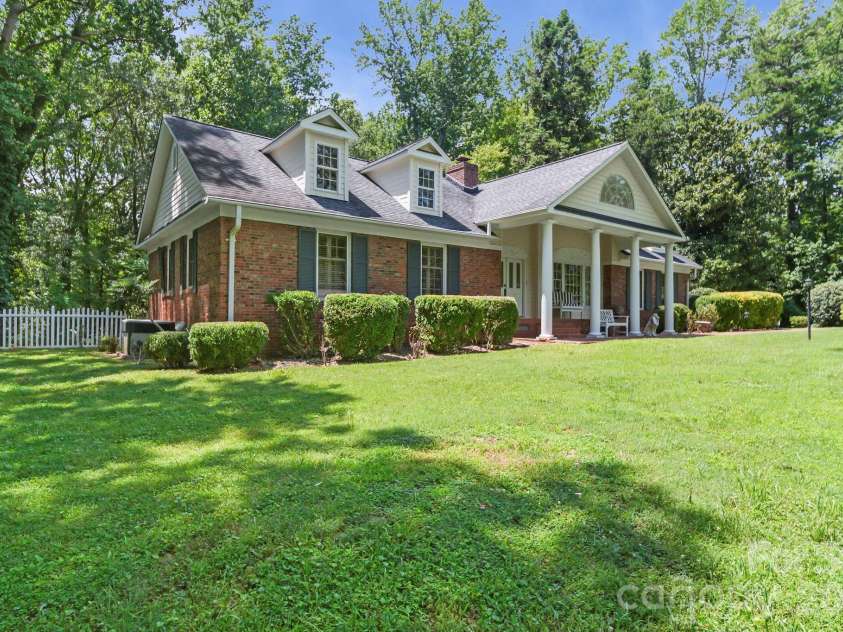 1981 Crestwood Lane, Clover, SC 29710.  MLS# CAR4404563, YatesRealty ID 45071. 