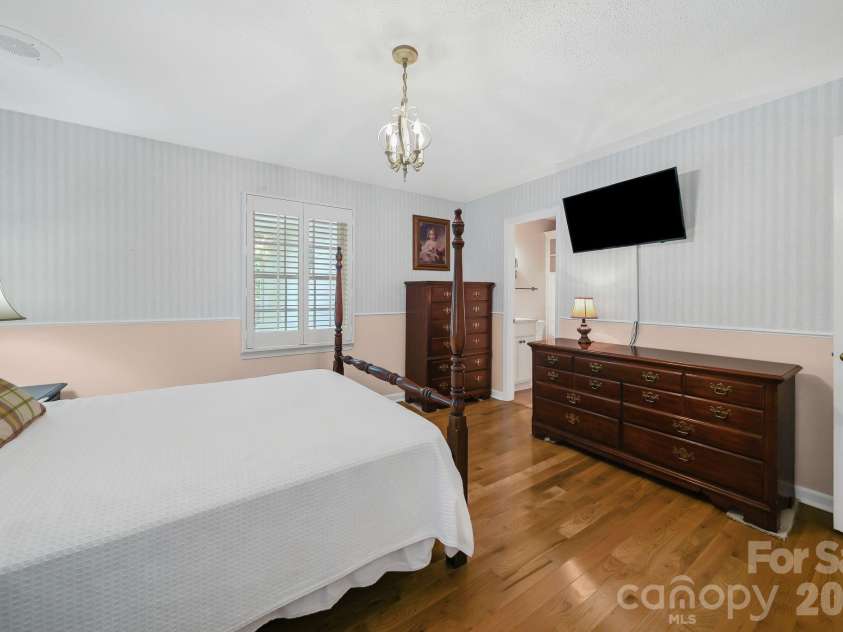 1981 Crestwood Lane, Clover, SC 29710.  MLS# CAR4404563, YatesRealty ID 45071. 