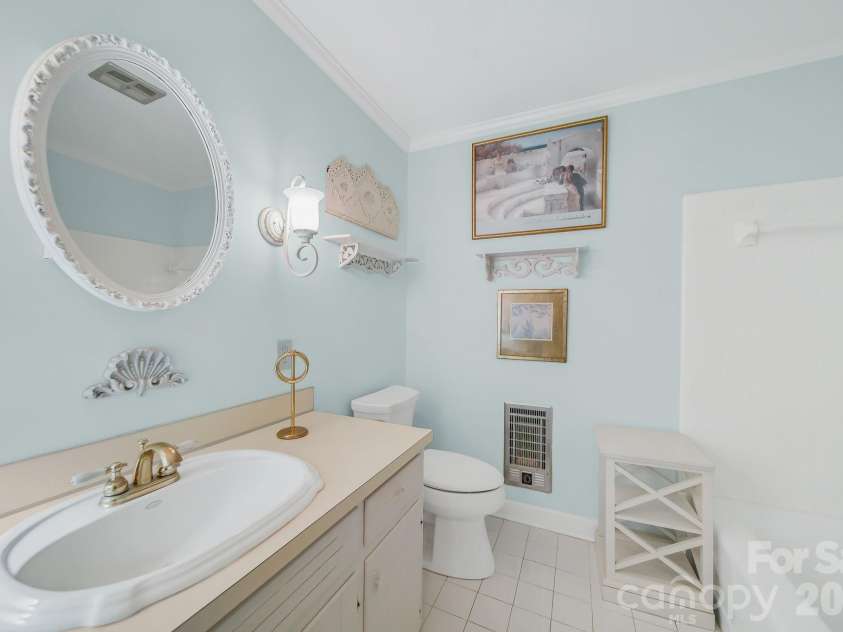 1981 Crestwood Lane, Clover, SC 29710.  MLS# CAR4404563, YatesRealty ID 45071. 