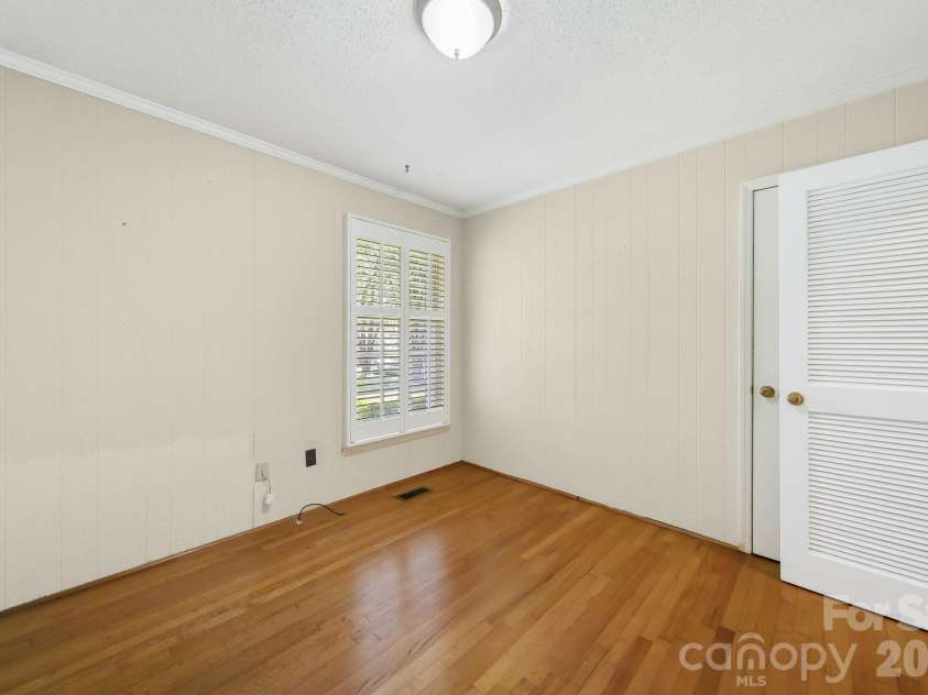 1981 Crestwood Lane, Clover, SC 29710.  MLS# CAR4404563, YatesRealty ID 45071. 