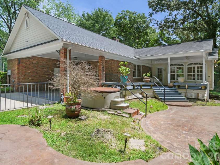 1981 Crestwood Lane, Clover, SC 29710.  MLS# CAR4404563, YatesRealty ID 45071. 