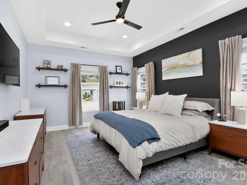 3039 Palm Avenue, Charlotte, NC 28205.  MLS# CAR4406774, YatesRealty ID 45074. 