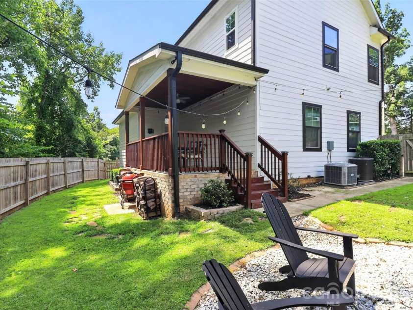 3039 Palm Avenue, Charlotte, NC 28205.  MLS# CAR4406774, YatesRealty ID 45074. 