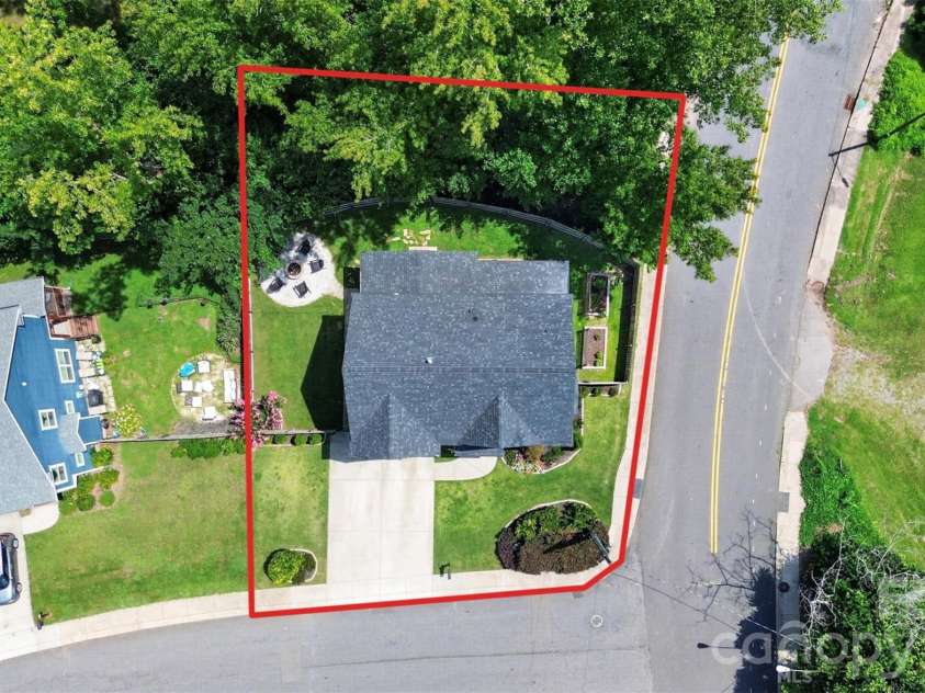 3039 Palm Avenue, Charlotte, NC 28205.  MLS# CAR4406774, YatesRealty ID 45074. 