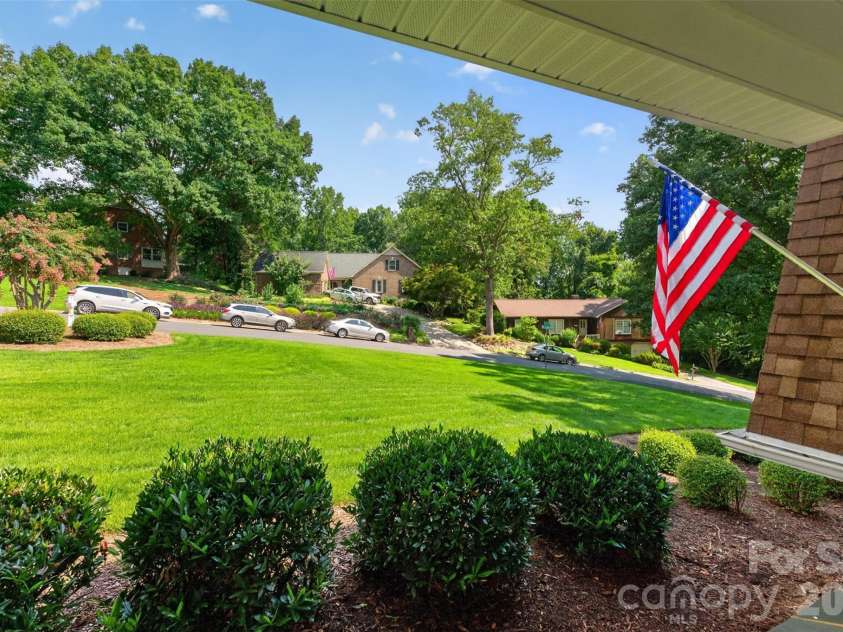 1053 20th Avenue, Hickory, NC 28601.  MLS# CAR4415459, YatesRealty ID 45075. 
