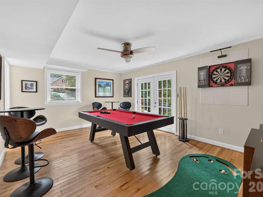 1053 20th Avenue, Hickory, NC 28601.  MLS# CAR4415459, YatesRealty ID 45075. 