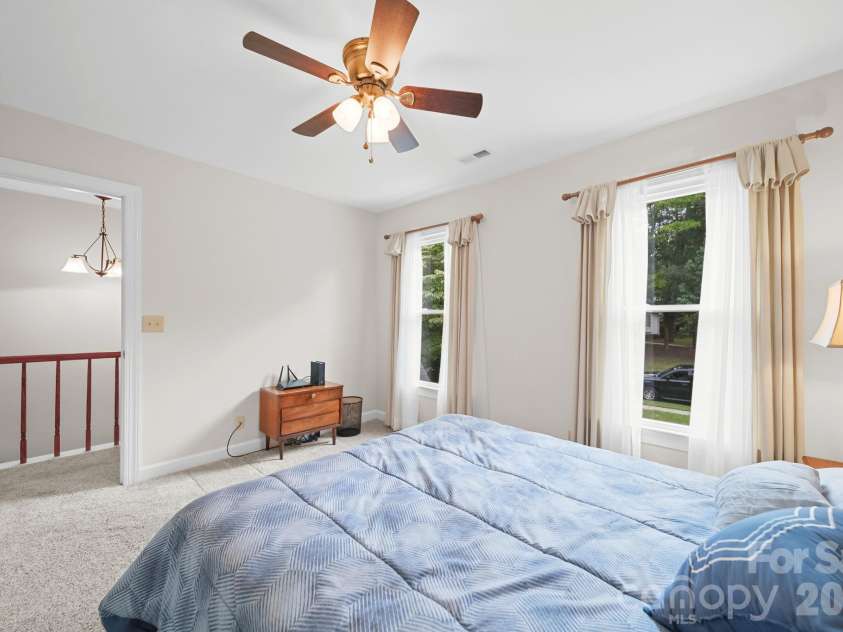 2527 Heathershire Lane, Matthews, NC 28105.  MLS# CAR4410552, YatesRealty ID 45077. 