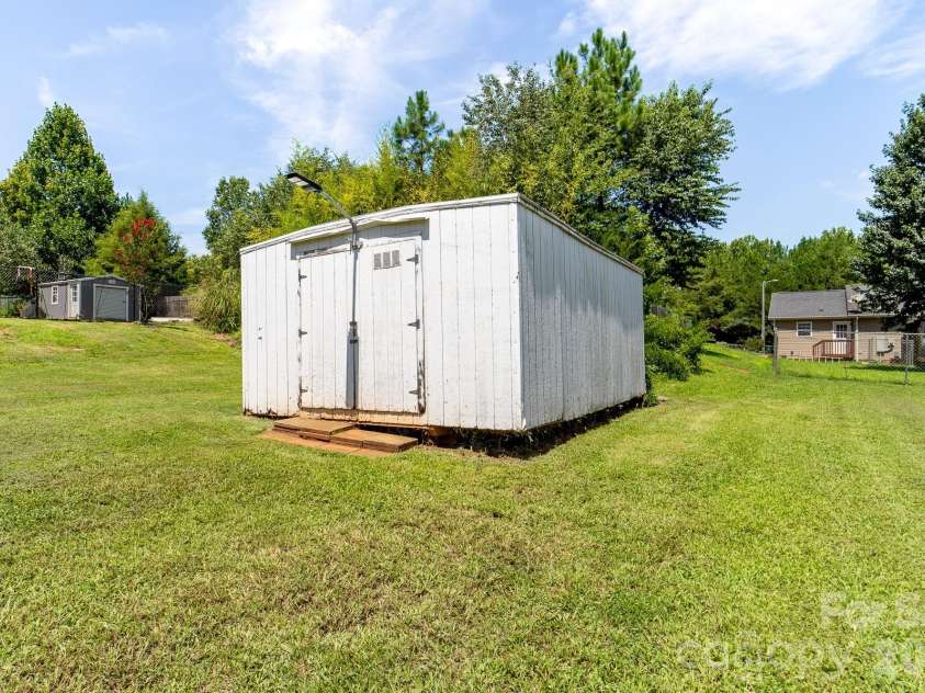 3009 Drake Drive, Stanley, NC 28164.  MLS# CAR4415318, YatesRealty ID 45079. 