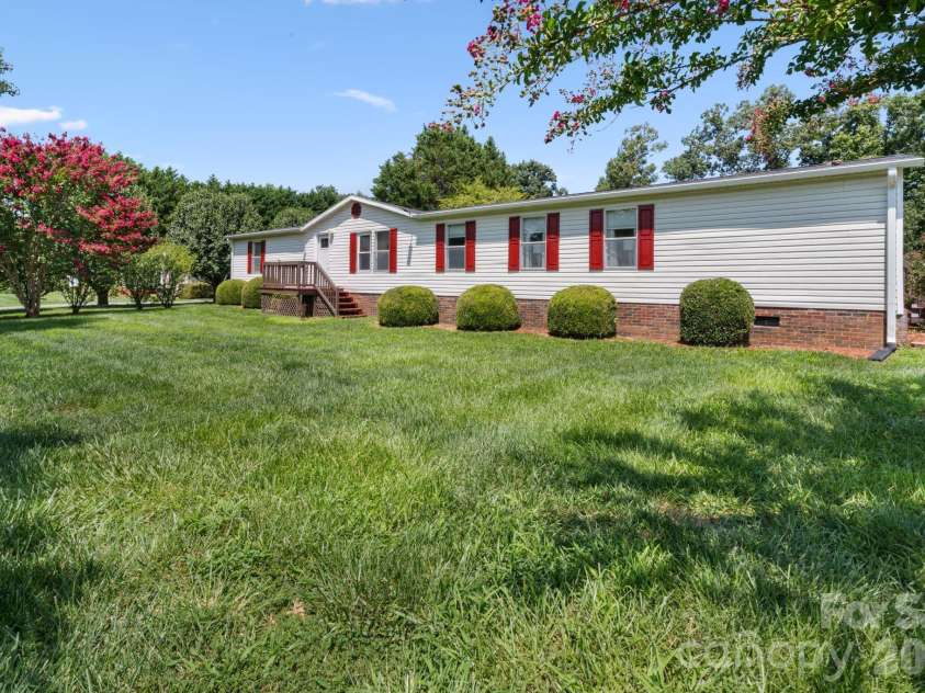 172 Baxter Way, Forest City, NC 28043.  MLS# CAR4414206, YatesRealty ID 45080. 