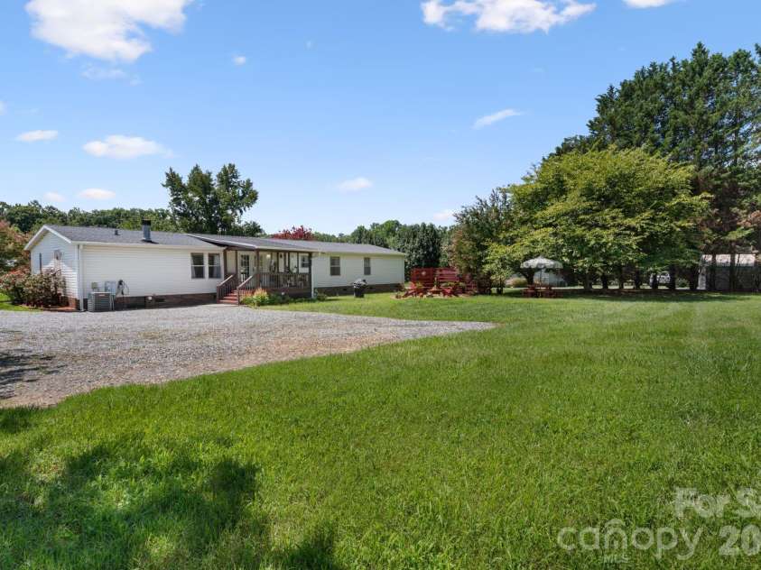 172 Baxter Way, Forest City, NC 28043.  MLS# CAR4414206, YatesRealty ID 45080. 