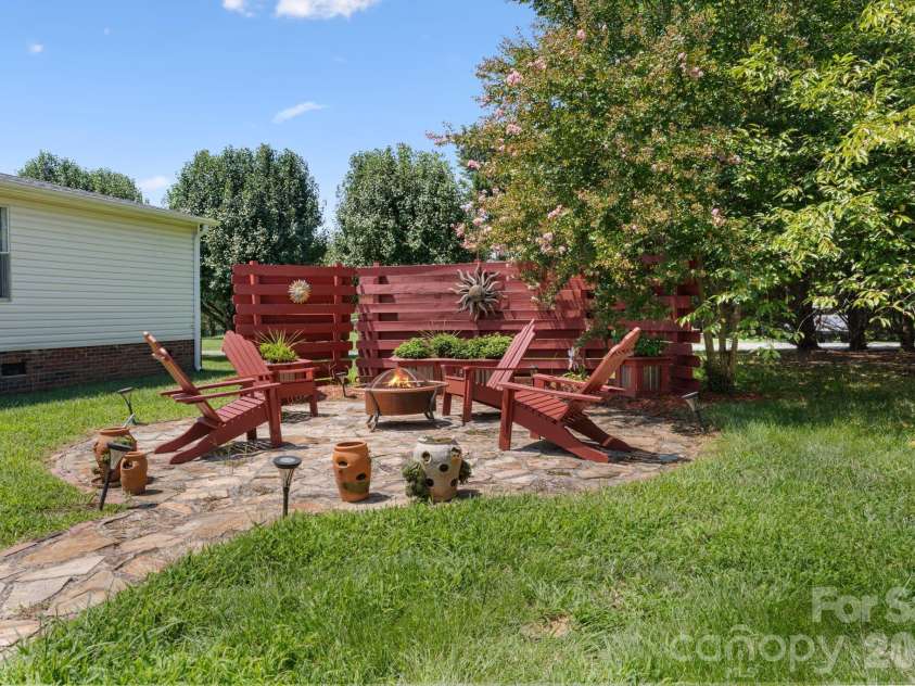 172 Baxter Way, Forest City, NC 28043.  MLS# CAR4414206, YatesRealty ID 45080. 