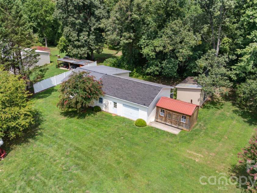 172 Baxter Way, Forest City, NC 28043.  MLS# CAR4414206, YatesRealty ID 45080. 