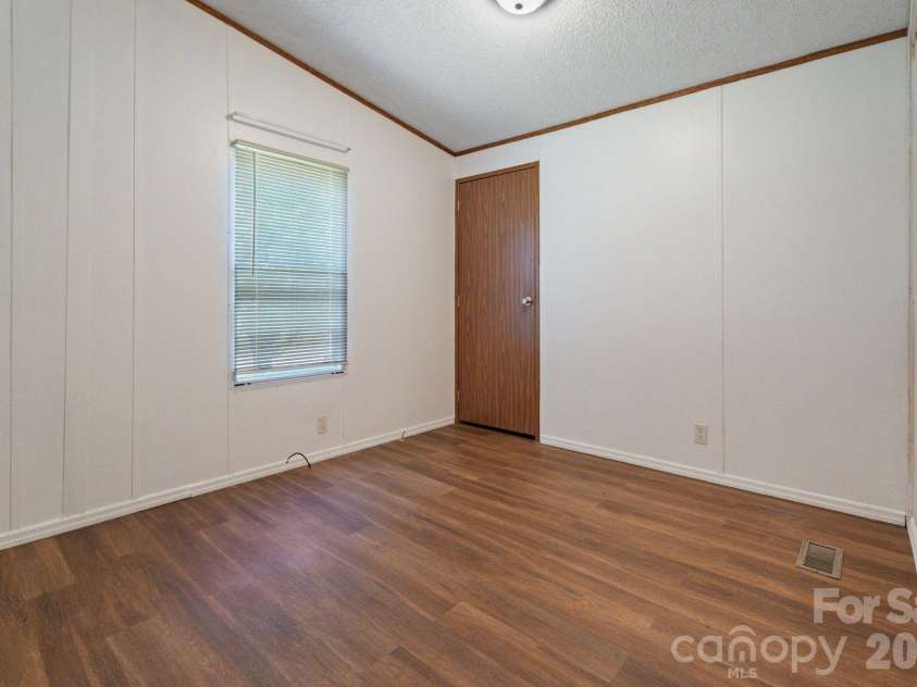 172 Baxter Way, Forest City, NC 28043.  MLS# CAR4414206, YatesRealty ID 45080. 