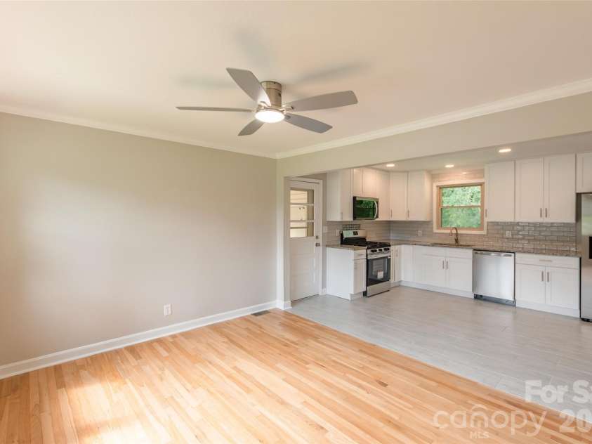 4109 Little Mountain Road, Gastonia, NC 28056.  MLS# CAR4415489, YatesRealty ID 45081. 