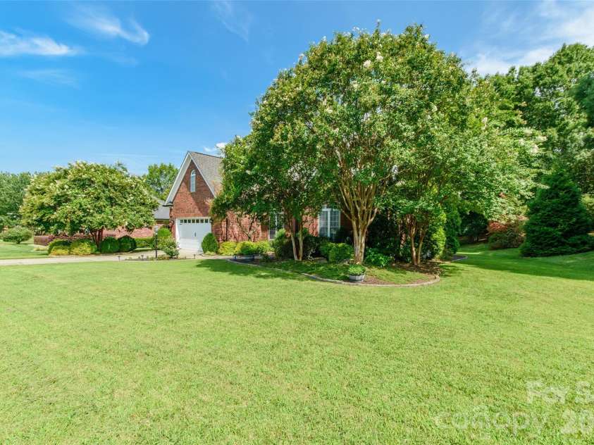 4711 Sherborne Drive, Harrisburg, NC 28075.  MLS# CAR4415527, YatesRealty ID 45082. 